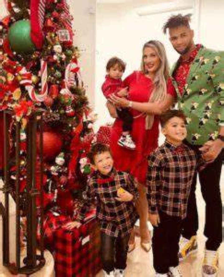 Lourdes Gurriel Jr. Biography, Age, Height, Wife, Net Worth, Family