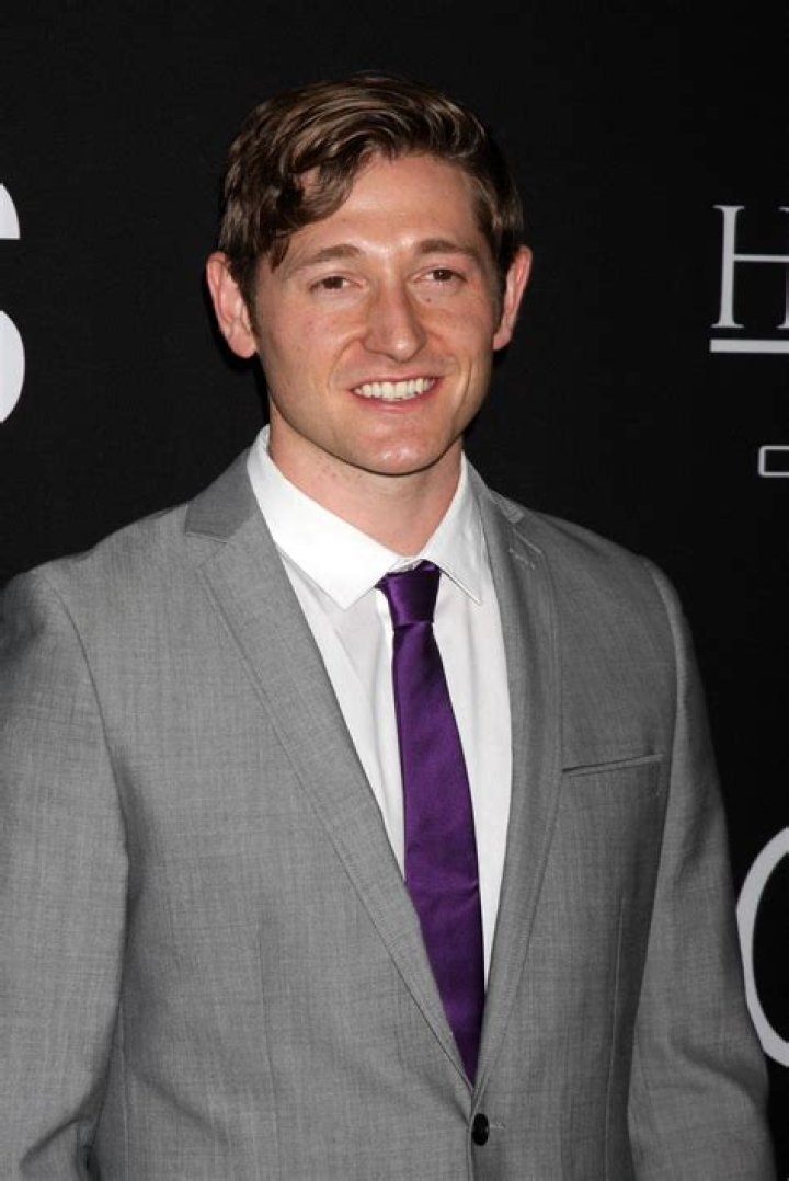 Lucas Neff Biography, Age, Height, Wife, Net Worth, Family