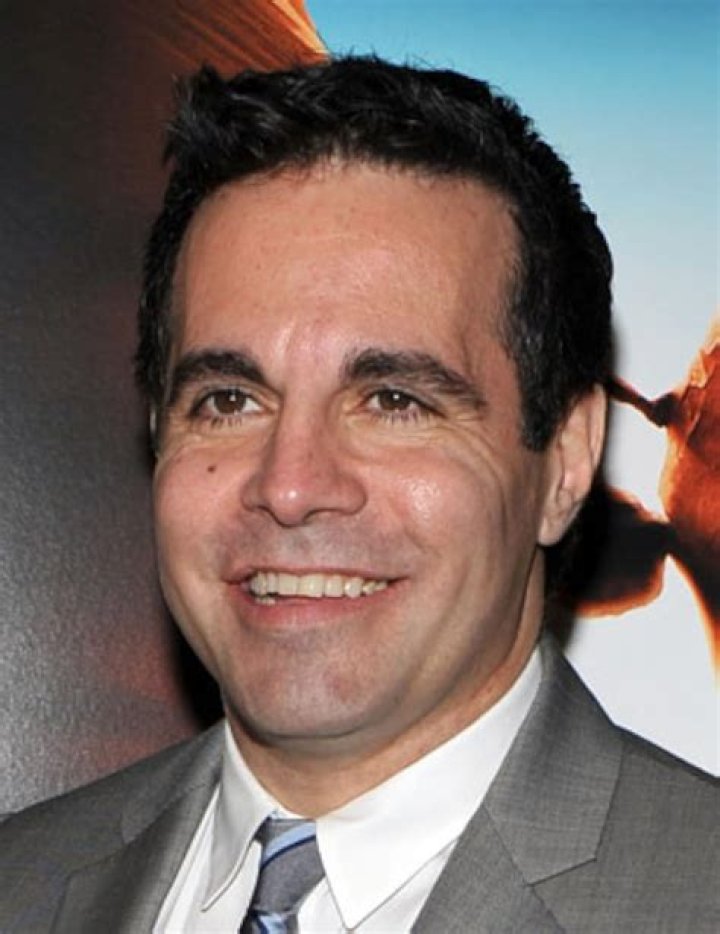 Mario Cantone Biography, Age, Height, Wife, Net Worth, Family