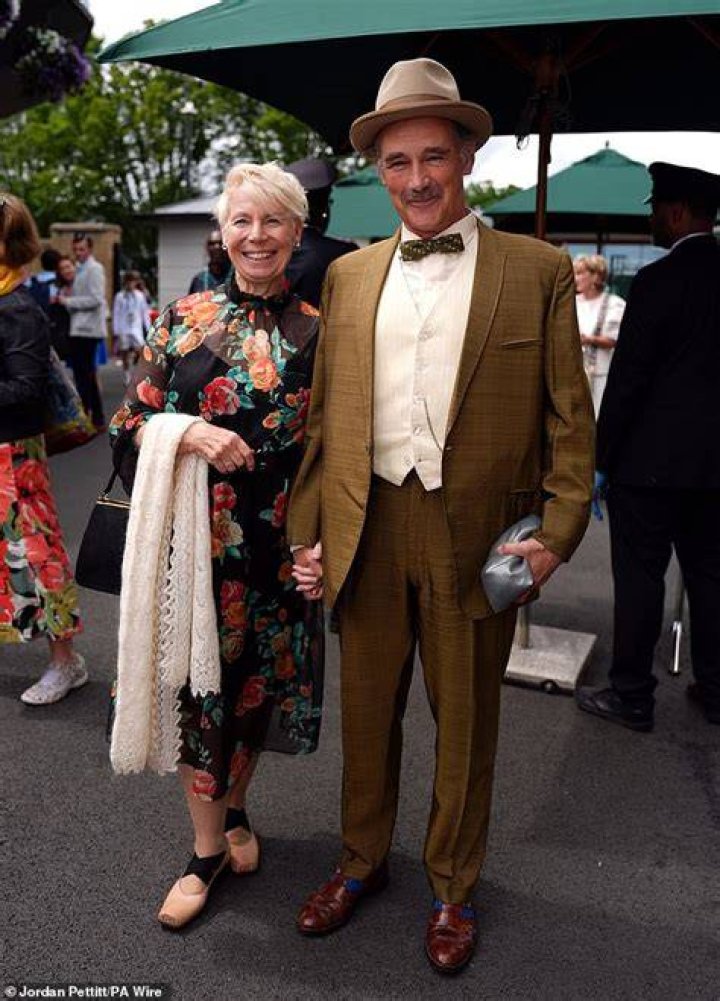 Mark Rylance Biography, Age, Height, Wife, Net Worth, Family