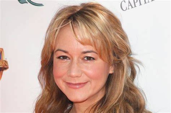 Megyn Price Biography, Age, Height, Husband, Net Worth, Family
