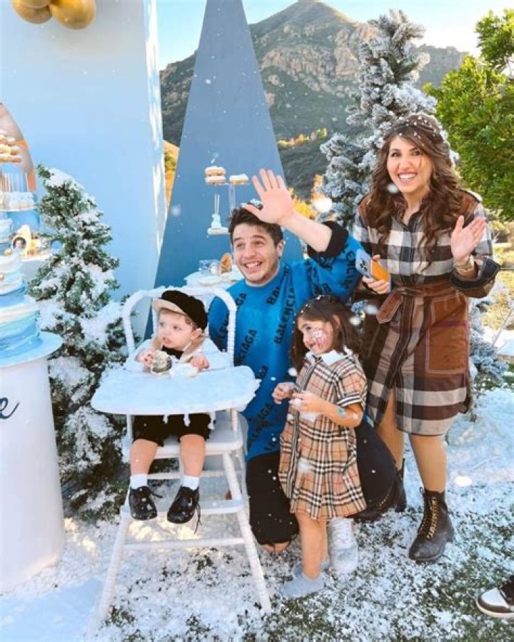 Mero Biography, Age, Height, Wife, Net Worth, Family