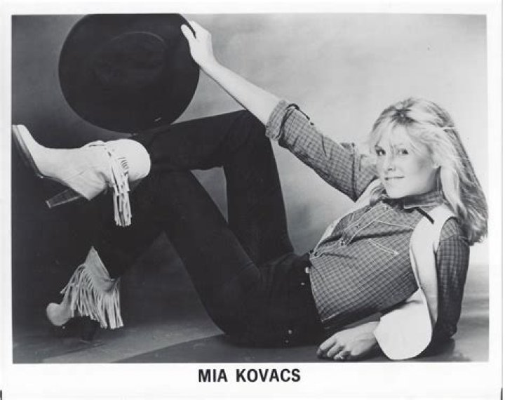 Mia Kovacs biografía, edad, altura, esposa, net worth, familia