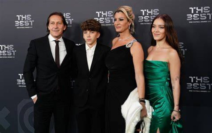 Míchel Salgado biografía, edad, altura, esposo, net worth, familia