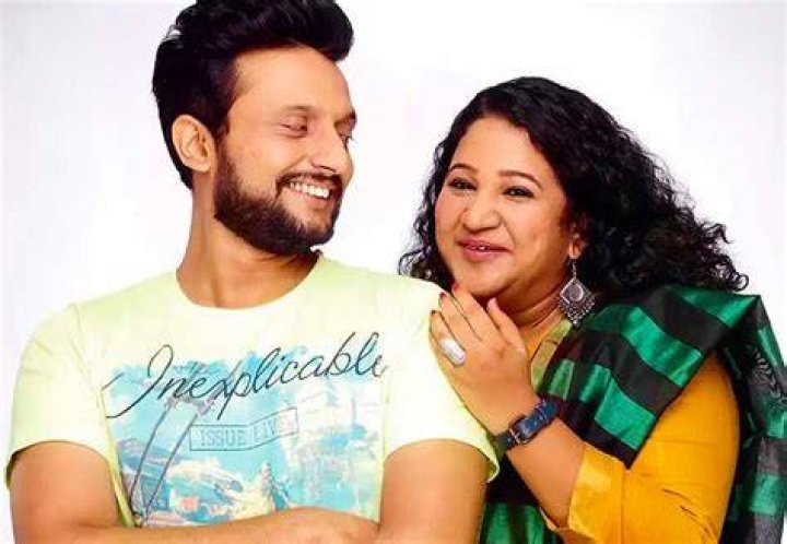 Mohammed Zeeshan Ayyub Biography, Age, Height, Wife, Net Worth, Family