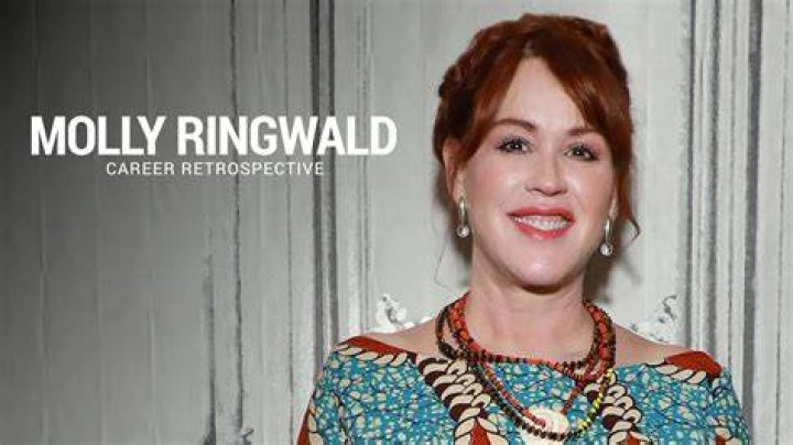 Molly Ringwald Biography, Age, Height, Husband, Net Worth, Family