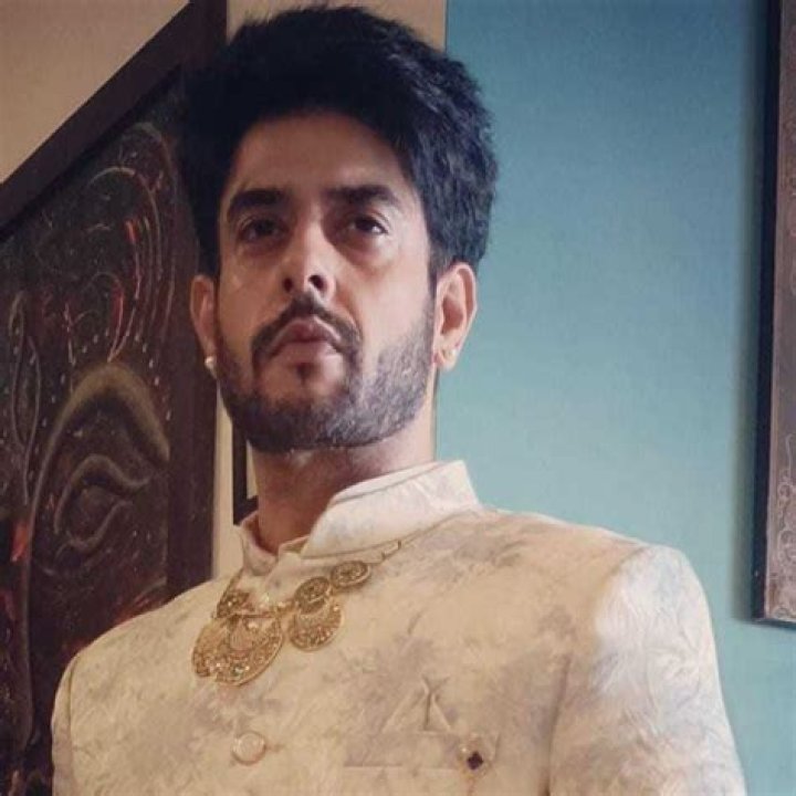 Muntadhar al-Zaidi Biography, Age, Height, Wife, Net Worth, Family