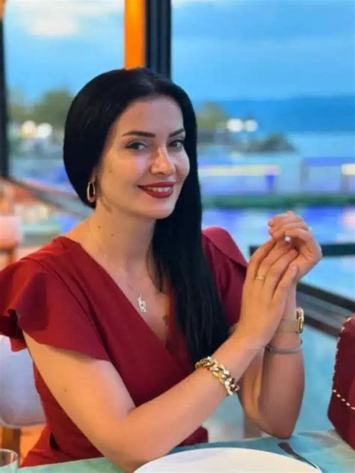 Neslihan Demir Biography, Age, Height, Husband, Net Worth, Family
