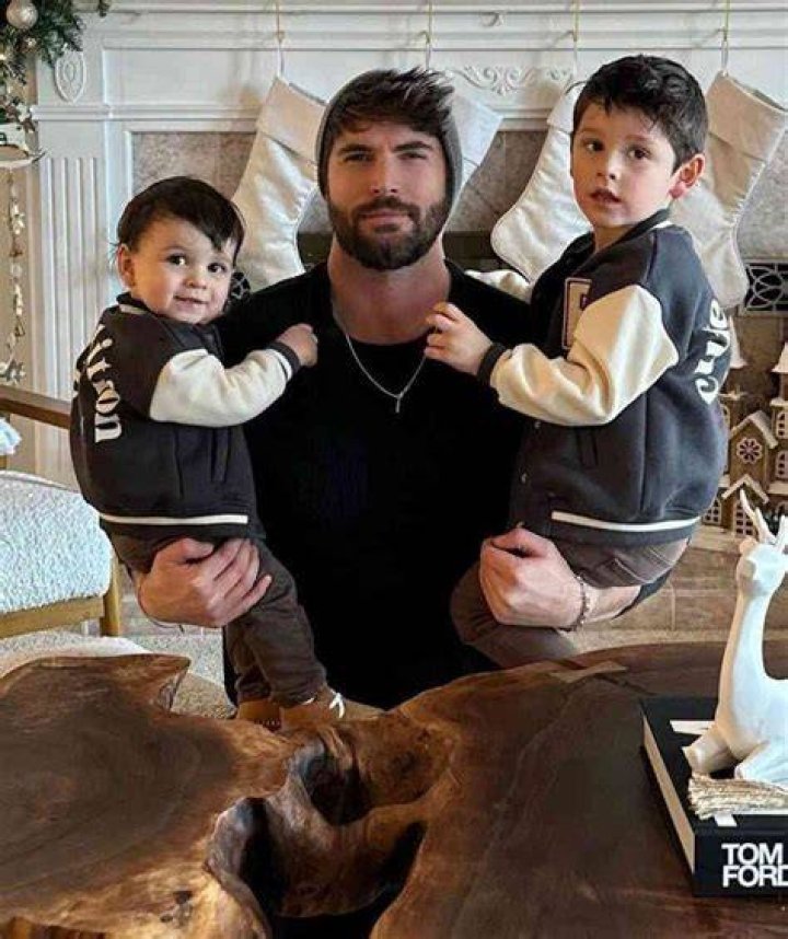 Nick Bateman Biography, Age, Height, Wife, Net Worth, Family