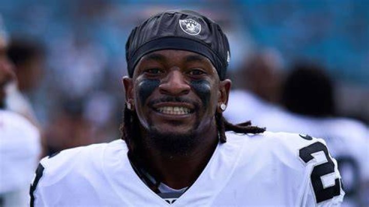 Nickell Robey-Coleman biografía, edad, altura, esposo, net worth, familia