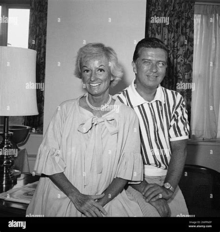 Phyllis Diller Biography, Age, Height, Husband, Net Worth, Family