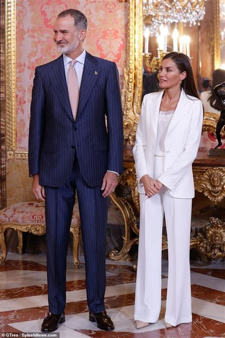 Queen Letizia of Spain Biography, Age, Height, Husband, Net Worth, Family