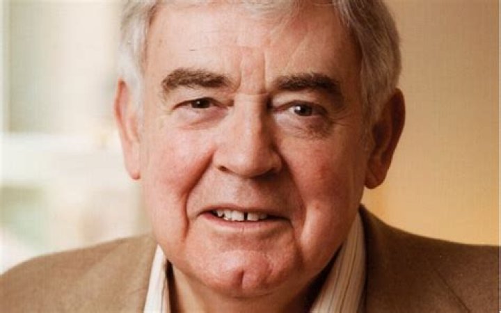 Raymond Allen (scriptwriter) Biography, Age, Height, Wife, Net Worth and Family