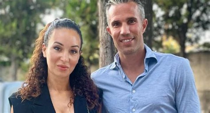 Robin van Persie Biography, Age, Height, Wife, Net Worth, Family