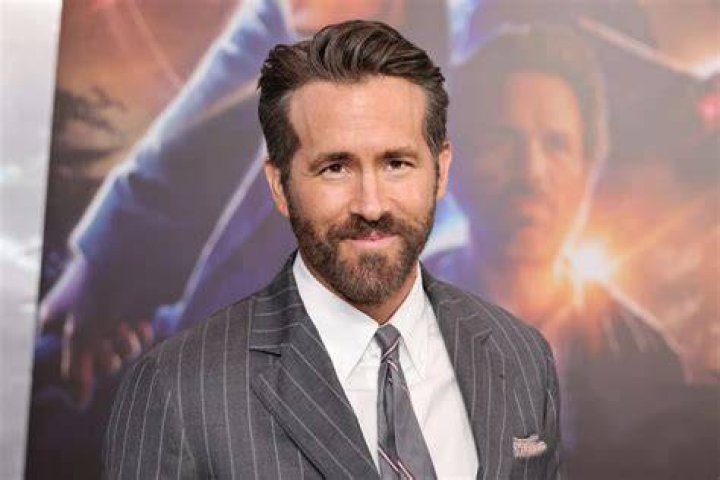 Ryan Reynolds Biography, Age, Height, Wife, Net Worth, Family