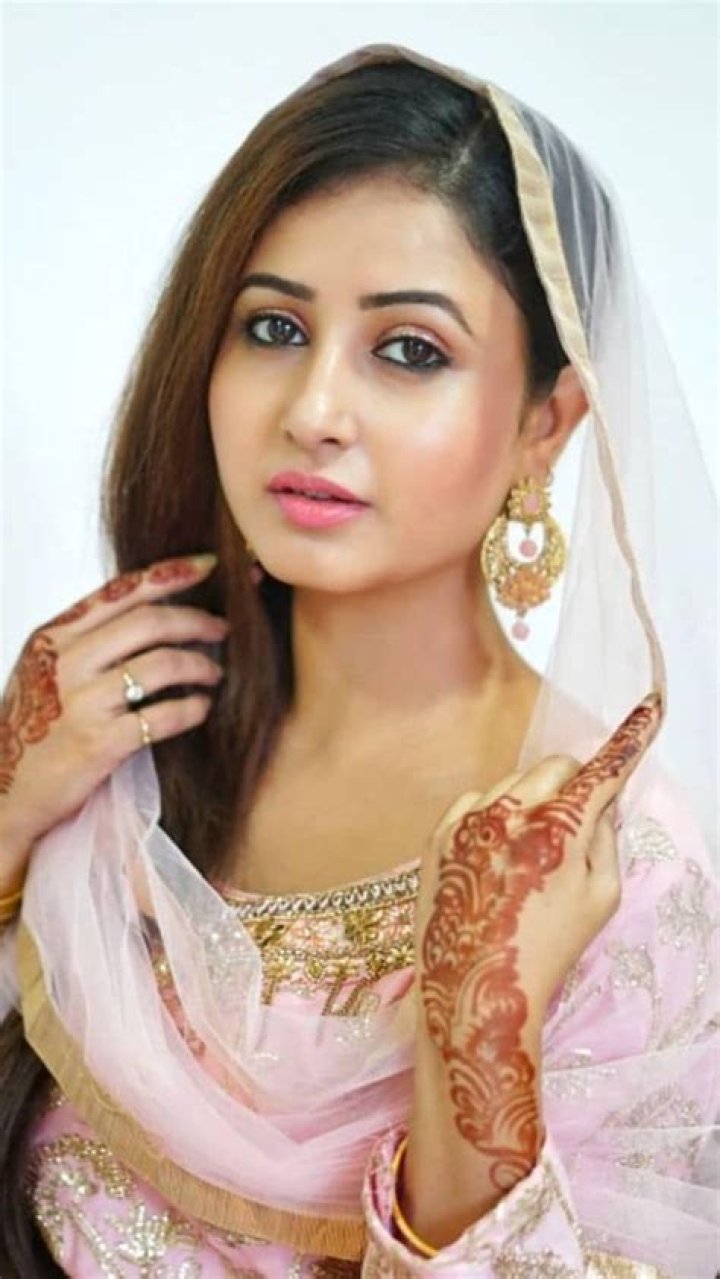 Sana Amin Sheikh Biography, Age, Height, Husband, Net Worth, Family