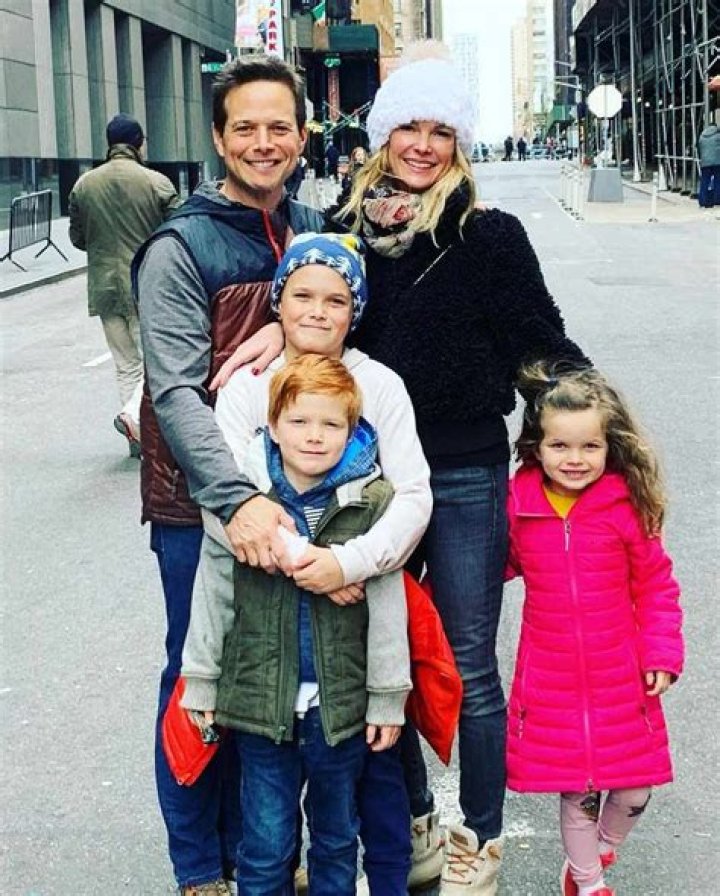 Scott Wolf Biography, Age, Height, Wife, Net Worth, Family