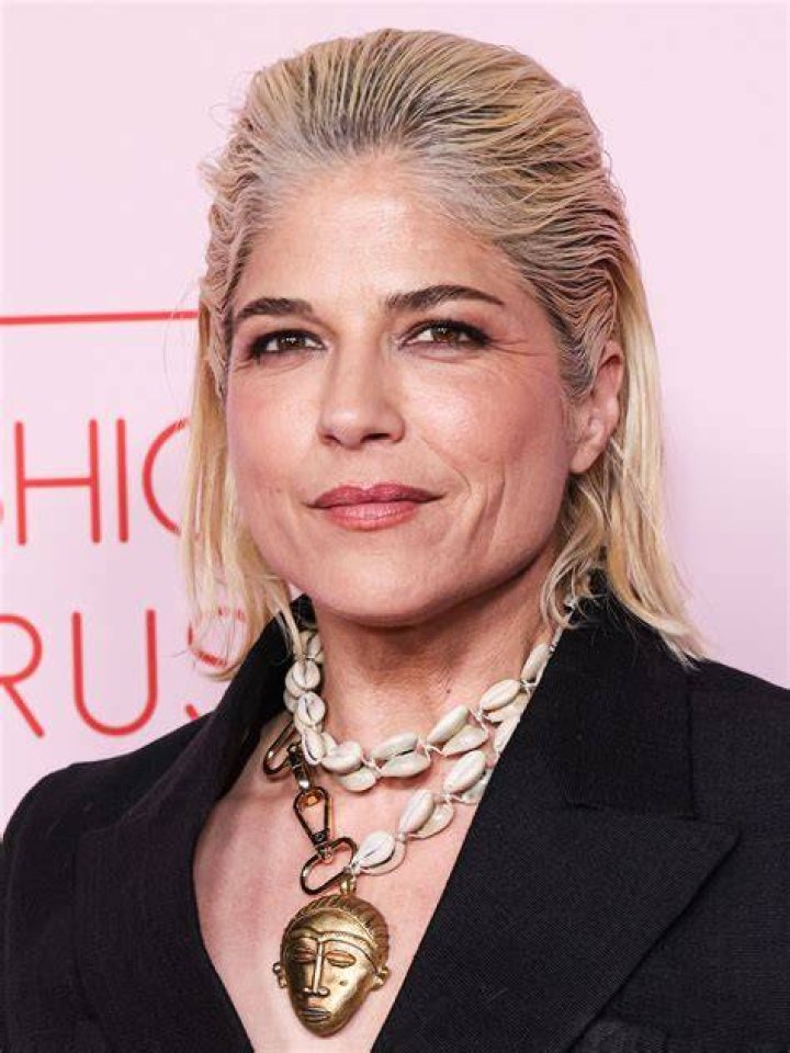 Selma Blair Biography, Age, Height, Husband, Net Worth, Family
