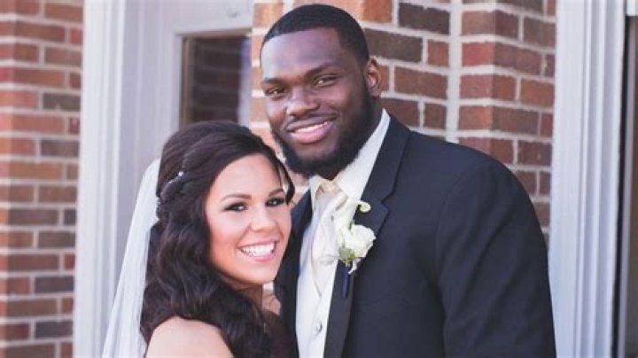 Shaquil Barrett Biography, Age, Height, Wife, Net Worth, Family