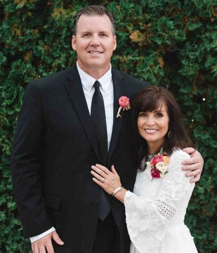 Sheldon Robins Biography, Age, Height, Wife, Net Worth, Family