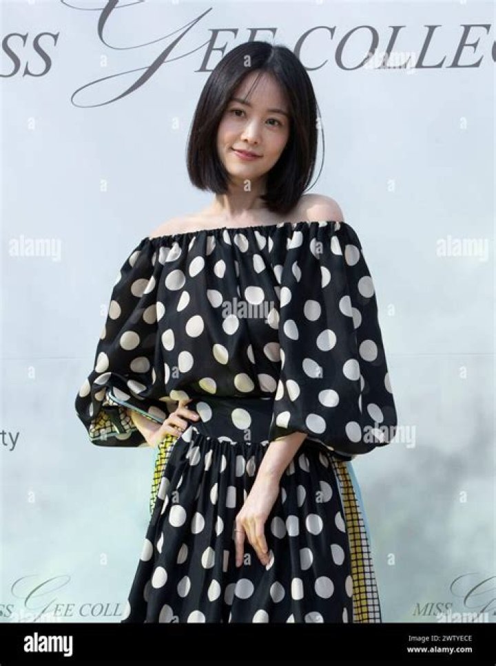 Son Yeo-eun Biography, Age, Height, Husband, Net Worth, Family