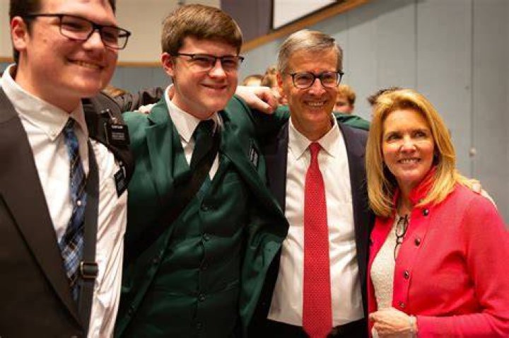 Steven J. Lund Biography, Age, Height, Wife, Net Worth and Family