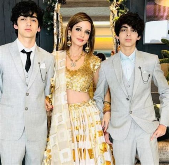 Susan Roshan Biography, Age, Height, Husband, Net Worth, Family