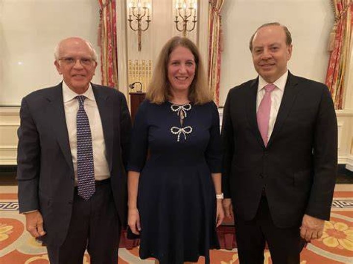 Sylvia Mathews Burwell Biography, Age, Height, Husband, Net Worth, Family