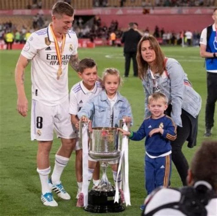 Toni Kroos Biography, Age, Height, Wife, Net Worth, Family