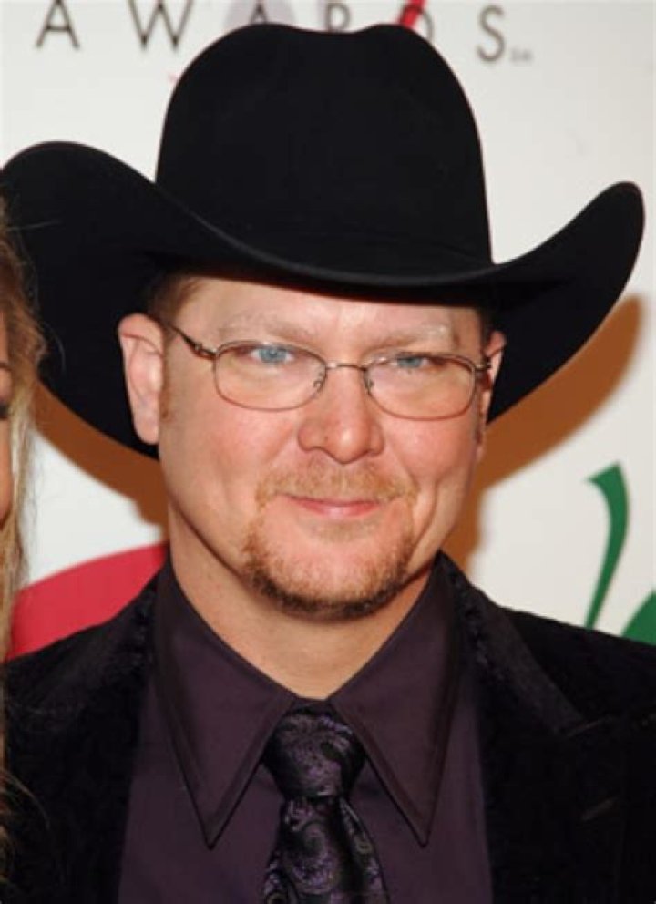 Tracy Lawrence Biography, Age, Height, Wife, Net Worth, Family