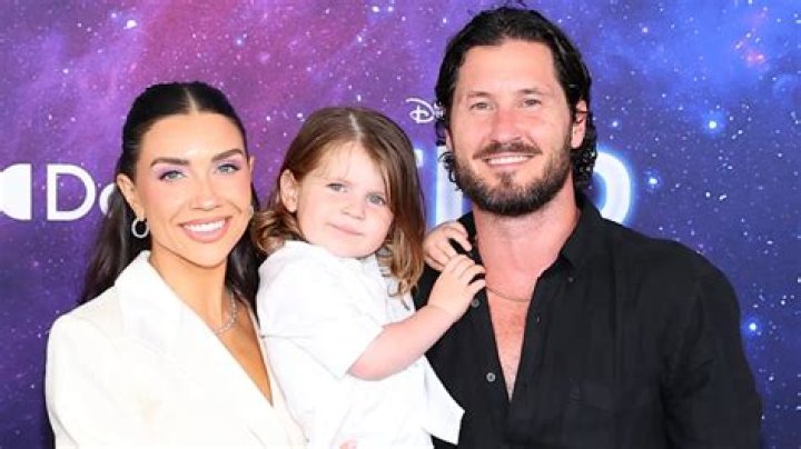 Valentin Chmerkovskiy Biography, Age, Height, Wife, Net Worth, Family