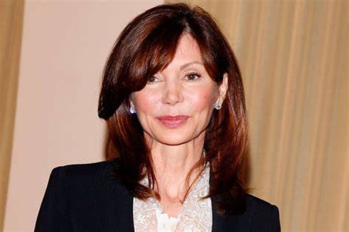Victoria Principal Biography, Age, Height, Husband, Net Worth, Family
