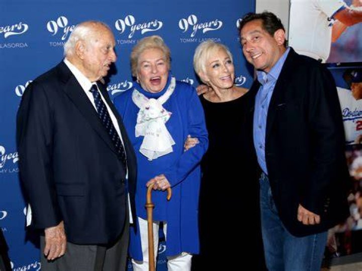 Warren Lichtenstein Biography, Age, Height, Wife, Net Worth, Family